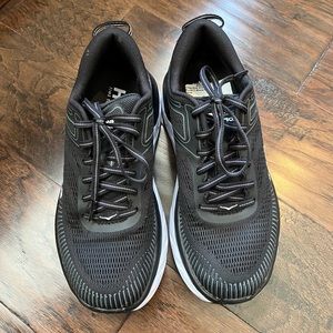 Hoka Bondi 7 Black Sneakers Size 7 Wide